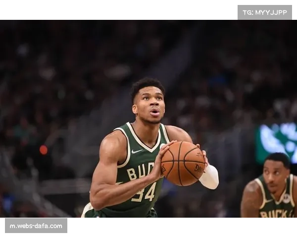 阿德托昆博爆发率队擒猛龙 雄鹿强势逆袭稳居东部前列